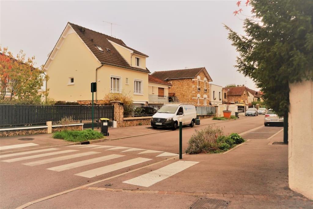 Appartement Duplex Proche Disney Et Paris Vaires-sur-Marne Exteriör bild
